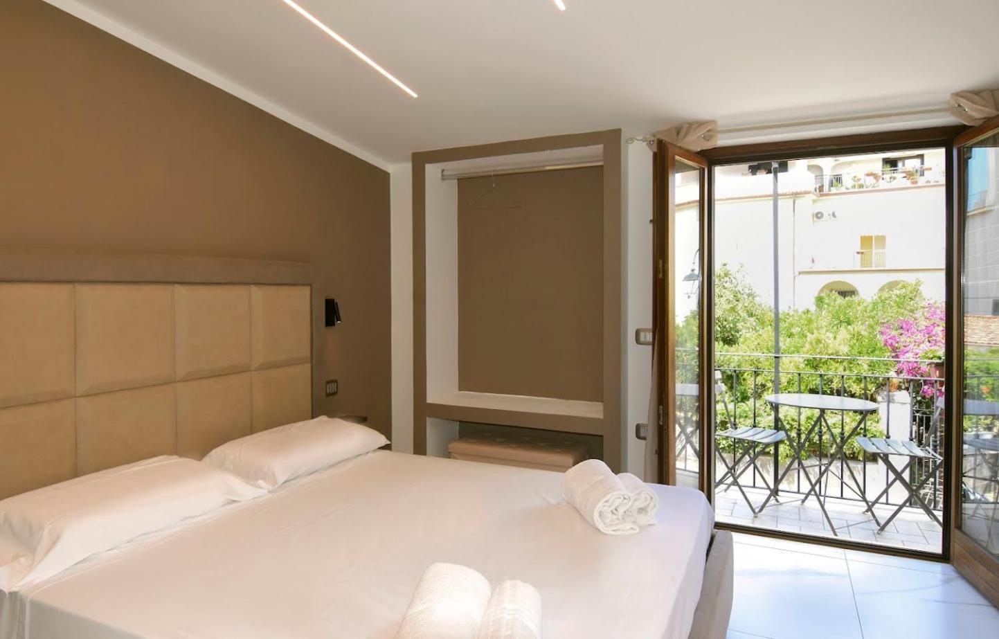 Belma Aparthotel And Rooms Marina di Camerota Ngoại thất bức ảnh